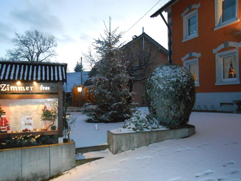 Landgasthof Schuetzen Tengen Exterior foto